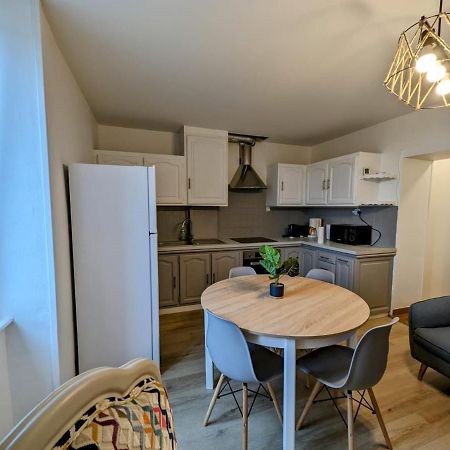 Appart Bonabry Apartment ฟูแฌร์ ภายนอก รูปภาพ