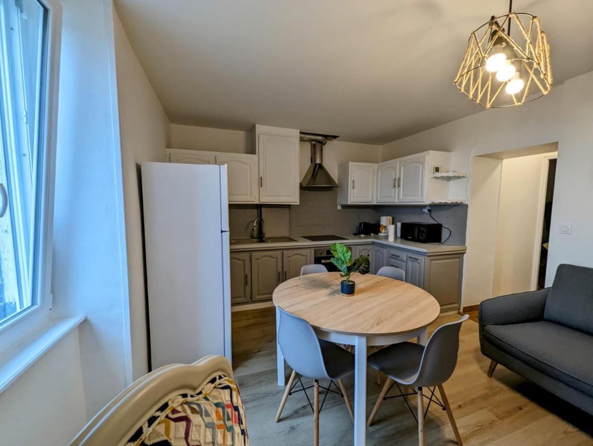 Appart Bonabry Apartment ฟูแฌร์ ภายนอก รูปภาพ